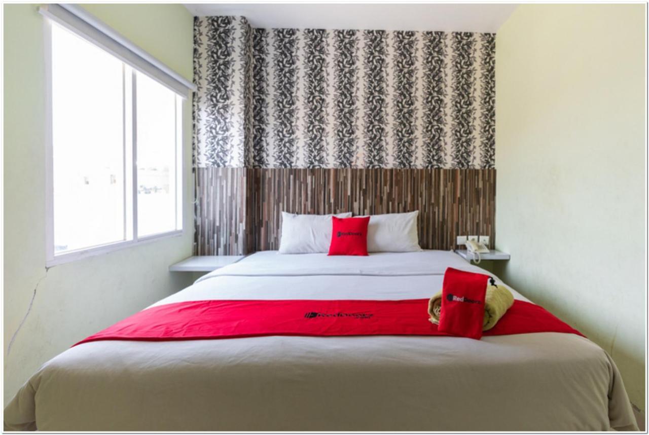 Reddoorz Plus @ Hertasning Area Makassar Ngoại thất bức ảnh