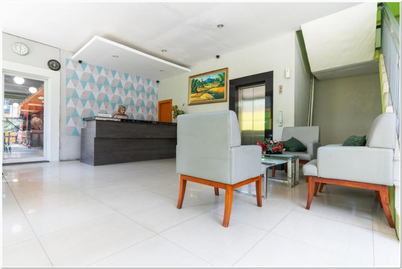 Reddoorz Plus @ Hertasning Area Makassar Ngoại thất bức ảnh
